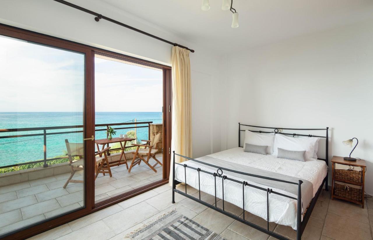 Seagrove, Beachfront Villa In Possidi #Feelslikehome Skála Foúrkas 외부 사진